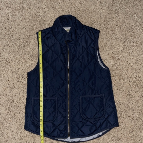 41 Hawthorne Lightweight Puffer Vest - Picture 5 of 6